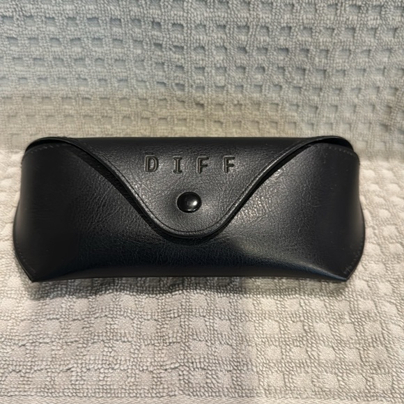 DIFF Eyewear Stella Himalayan Tortoise Polarized Sunglasses - Picture 9 of 10